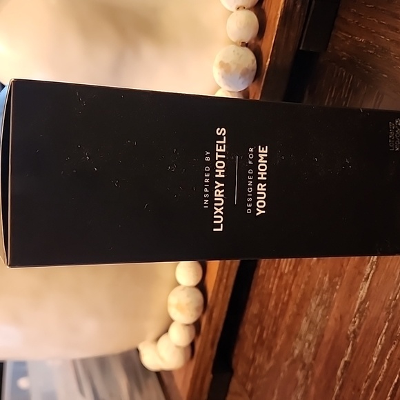 NIB Hotel Collection Black Reed Diffuser Box - Picture 4 of 6